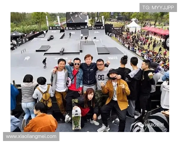 深圳极限运动队与成都极限运动队赛后复盘分析比赛节奏与表现