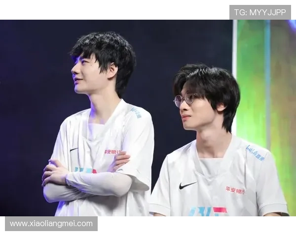 V5战队的蜕变与重生：从挑战者到巅峰的转型之旅